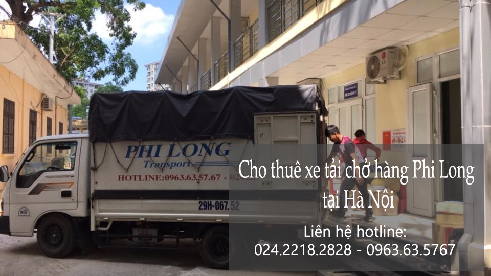 Xe tải chở hàng thuê tại phố Ngô Thì Nhậm